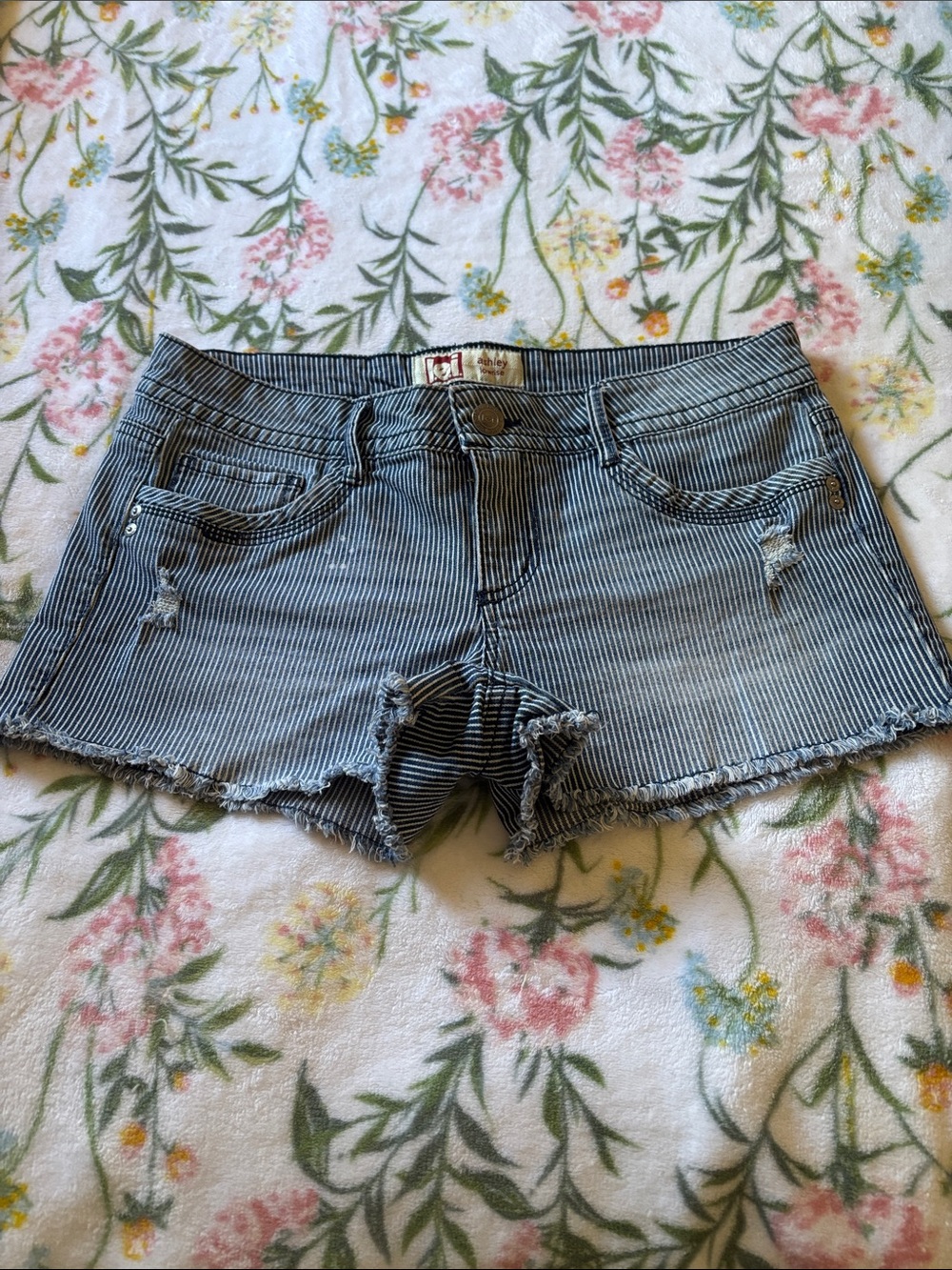 lei Striped Denim Cutoff Shorts in Blue - Picture 1 of 4